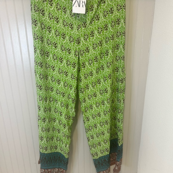 Bohemian Green Wide-Leg Pants - Picture 2 of 3